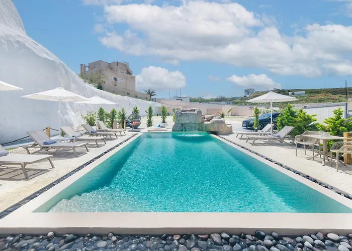 Santoterra Antigua Suites